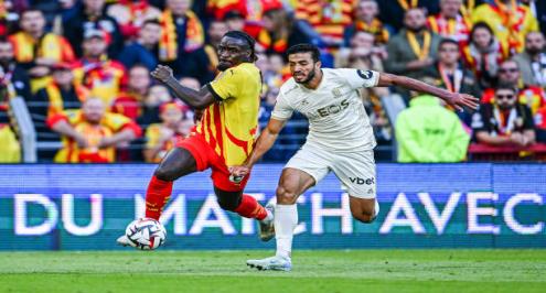 خرج بعد 45 دقيقة.. ملخص لمسات محمد عبد المنعم في لقاء لانس ونيس (فيديو)